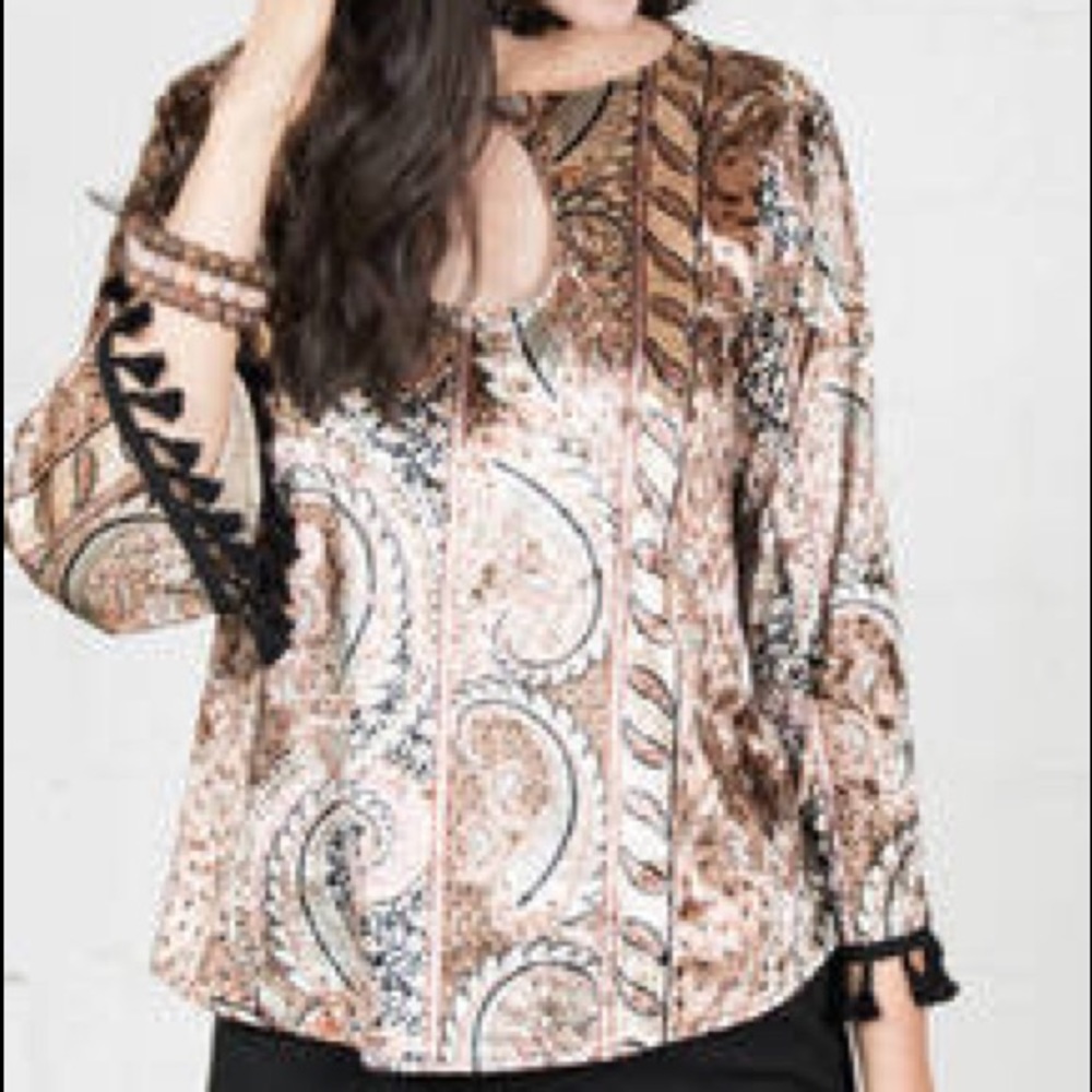 New Cousin Earl boutique Top S